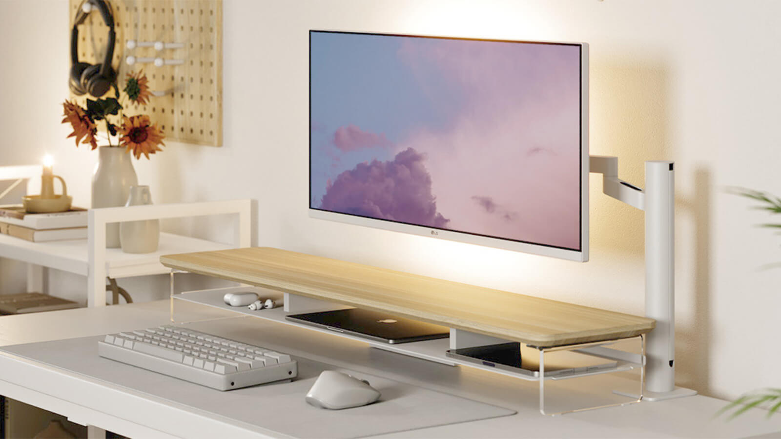 The Best Posture for Sitting and Standing in Front of a Computer