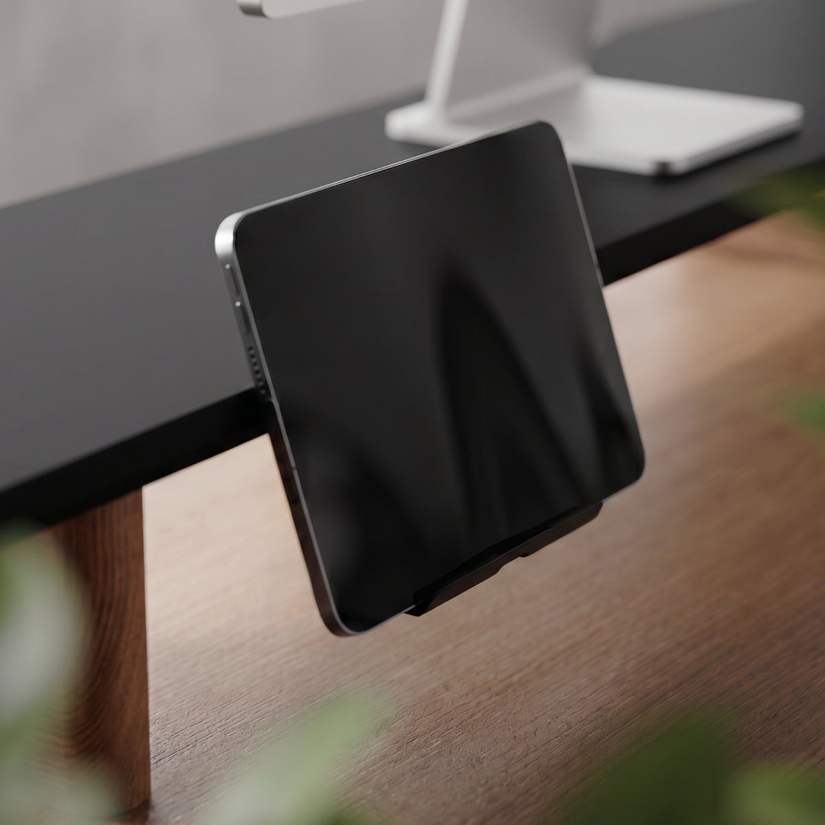 Matrix M210 Monitor Riser