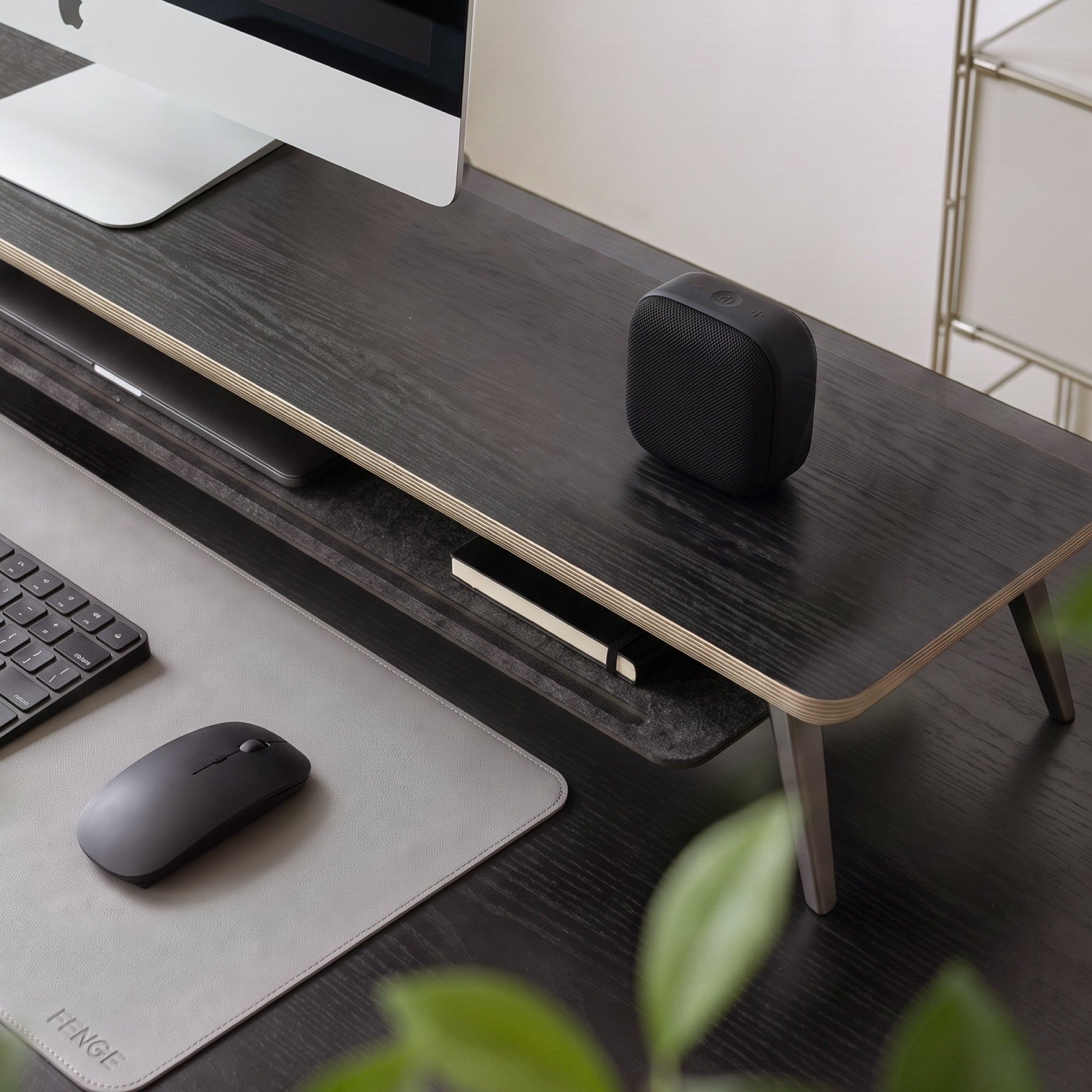 Rodin A510 Monitor Riser-Black