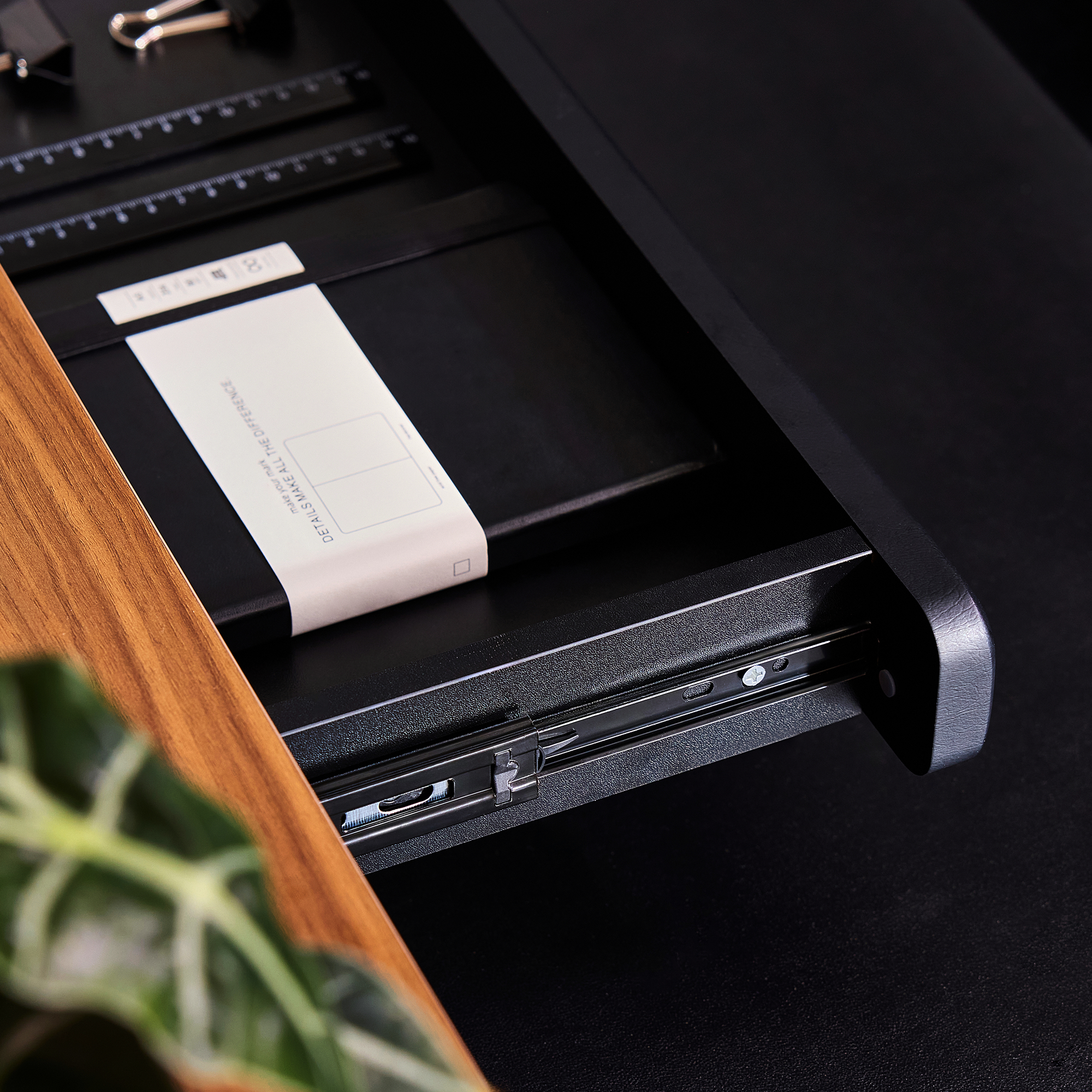 Bastion D510 Monitor Riser