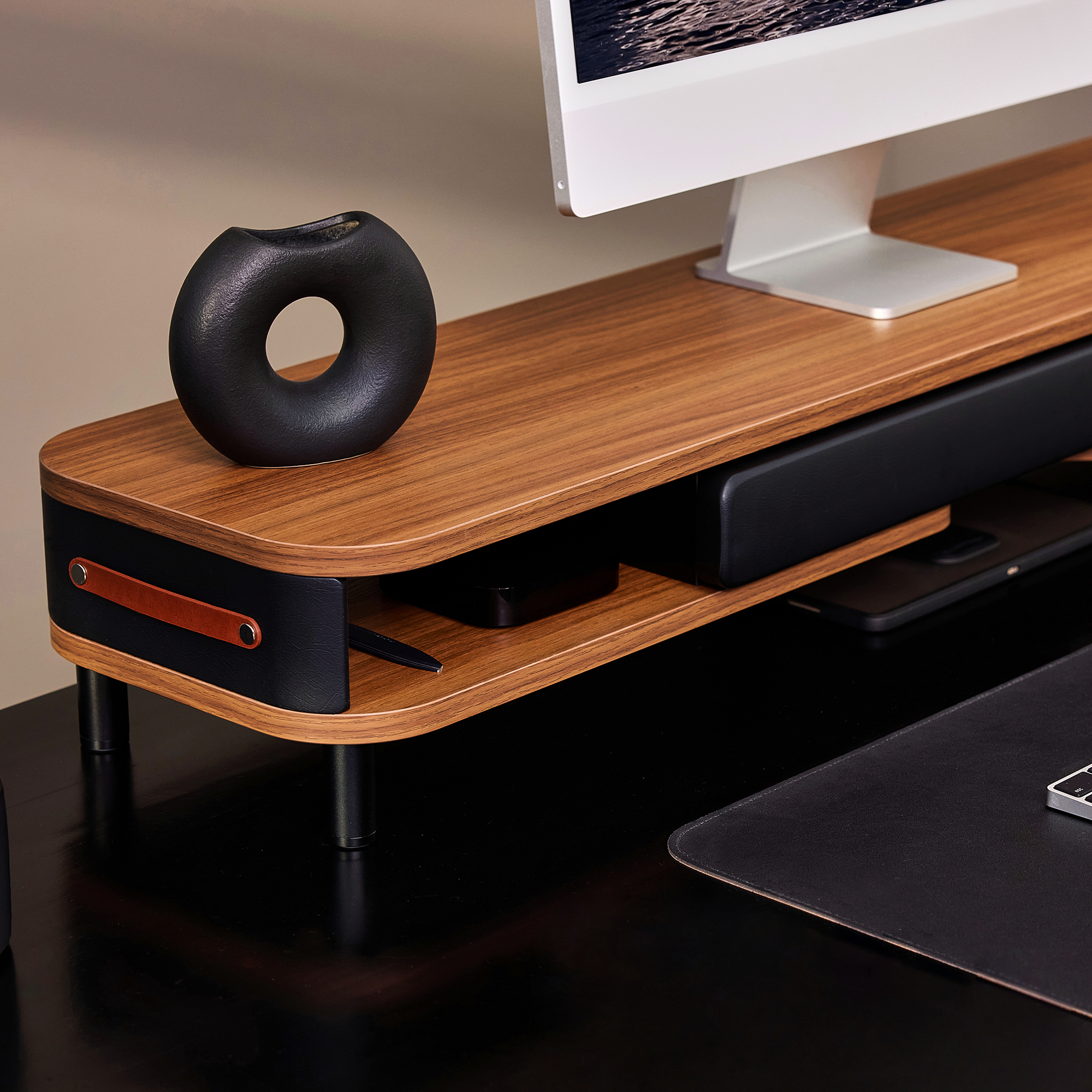 Bastion D510 Monitor Riser