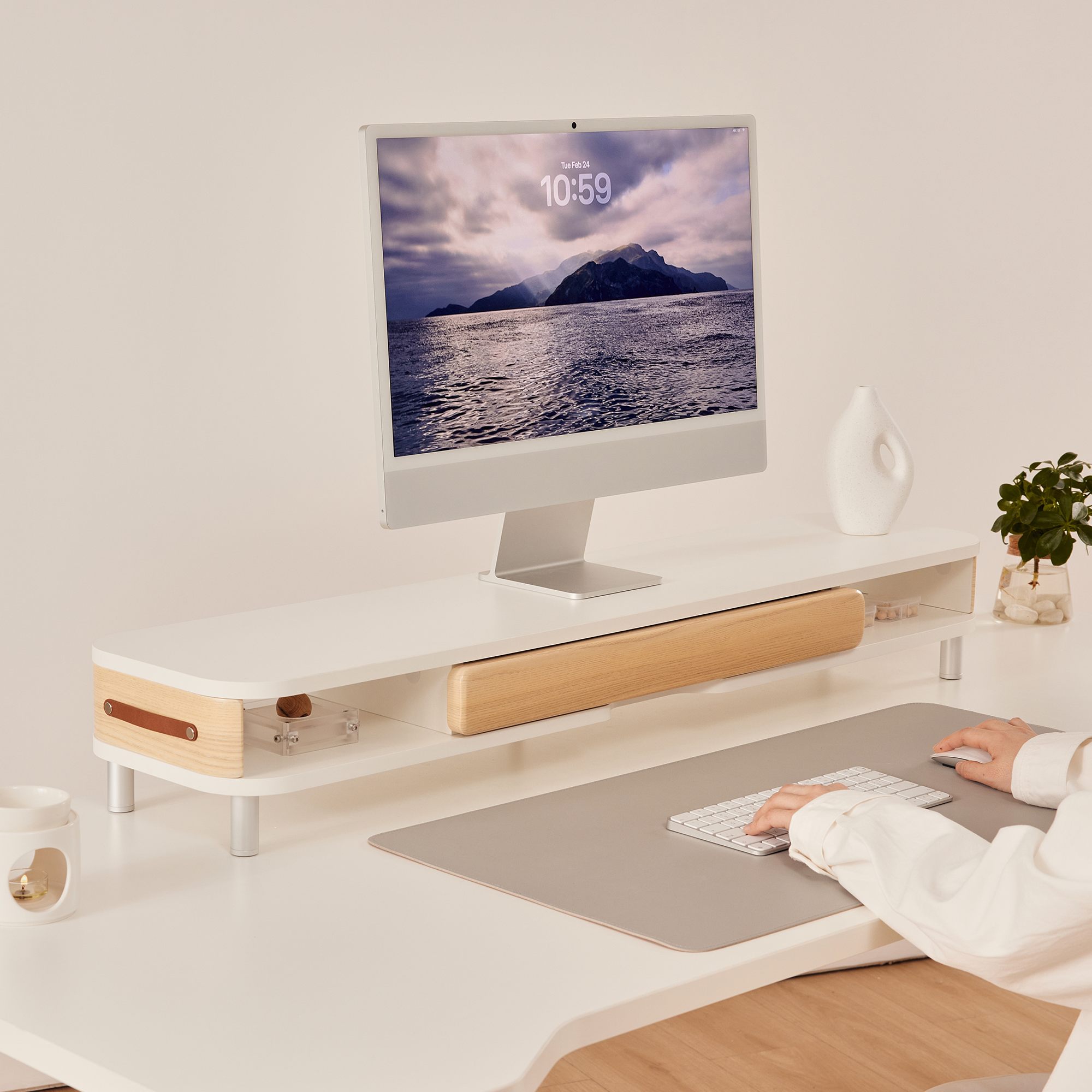 Bastion D510 Monitor Riser